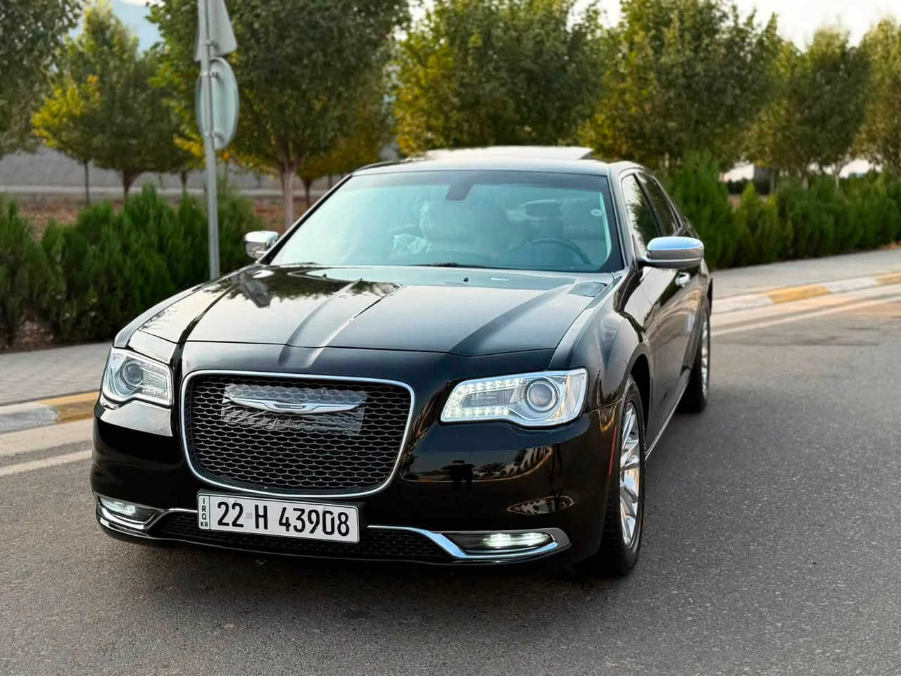 ﷽
CHRYSLER 300C 2016
◽️كريسلر موديل 2016 
🔹مواصفات C فول فول مواصفات ١/١
   لون اسود
~~~~~~~~~~~~~~~~~~~~~~~~~
◽️مكان🌆:سليماني                    سعر💵: 194$
تليفون☎️: ***********
~~~~~~~~~~~~~~~~~~~~~~~~~~
◽️محرك V6 3.6L سته سلندر
🔹گير و محرك بشرط مامفتوح 📦✅
بدون سوت و بدون صرف و بدون خلل شرط فحص
🔹ماشية 67 الف حقيقي 

◽️سيارة كلين تايتل  داخل بلعراق
🔹صار بلعراق ( قطعتين صبوغ ) بدون داخل بدون ئيرباگ
🔹أيرباگ كل بيلادي سليم
سيارة حيل حلو و نظيفة 📦

◽️مواصفات 
( بصمة -پاننوراما - داخل كريمي  - شاشة كبير  - تشغيل عن بعد - پردات - كشنات جلد  - كشنات تتفيىئة و تبريد - كشنات كهربا  - كشن و سوكان كهربا و خزن - تبريد مركزي - ڤوليوم - تحديد سورعة - بلاجكتور - ليد - بعد )

◽️اربع تاير ويل جديد بيلادي 
🔹نظافه ١٠٠٪؜ كامل سيرفس بدون نقص و بدون مصرف
🔹سيارة شرط بدون اى نواقص گير و محرك و حدادي و كاهرباى كل بشرط
🔹 سنوي بأسمي تحويل غرامة بشرط
~~~~~~~~~~~~~~~~~~~~~~~~~~~~~~~~
