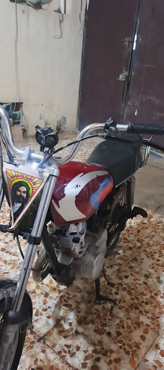 سلام عليكم اربع كير كلك محرك لا يبخر  دراجه من شغل البيت السعر 275 وبي مجال العنوان نجف شارع مطحنه مقبيل قريت الغدير التواصل ***********
