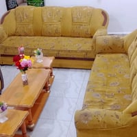 تخم • طاولات • قابل تفاوض