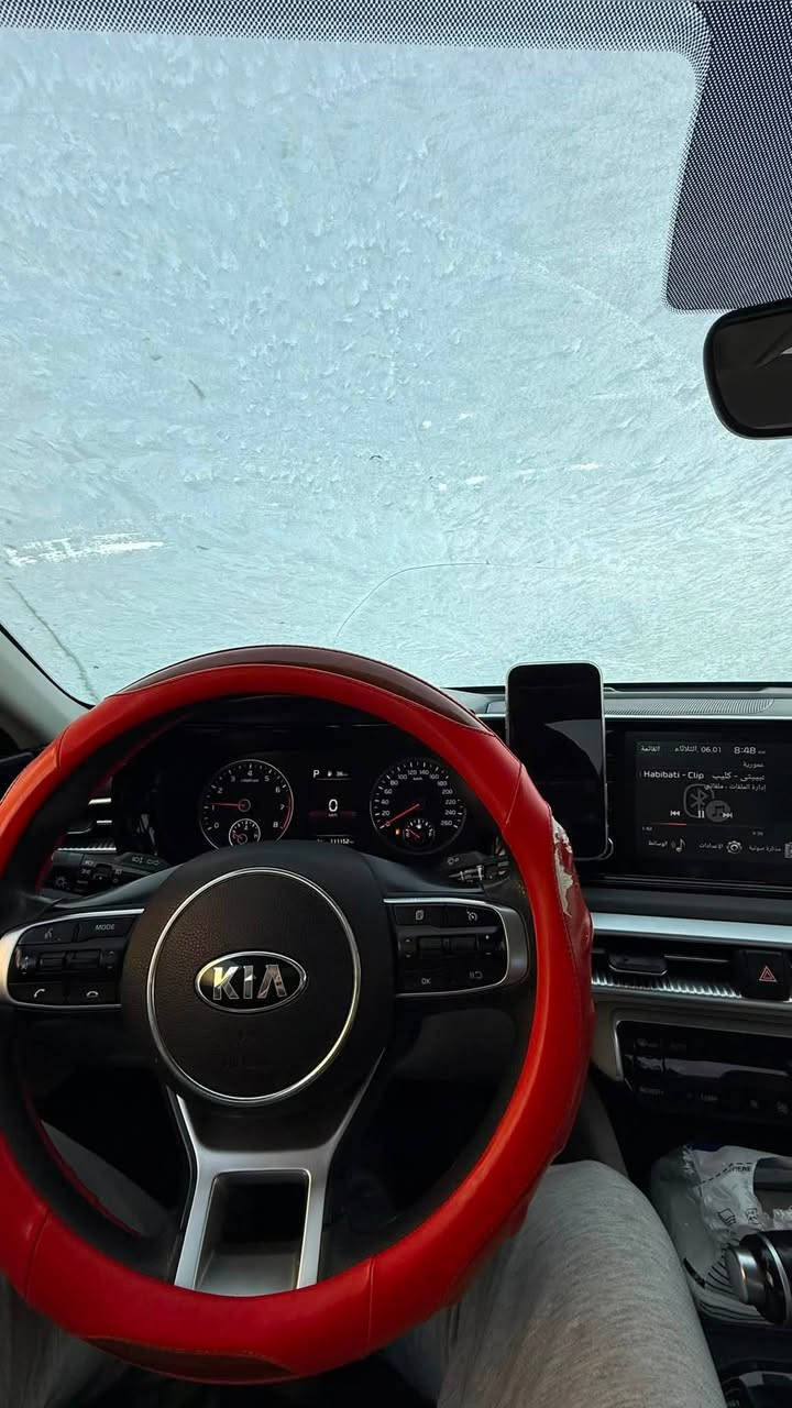 Kia k5 2021 

ماشي 125 

موديل 2021  خليجي 

ضرر باب مبدل 

المكان موصل 

بيها ملاحظات رصعات طخم تواير جديدة

***********
