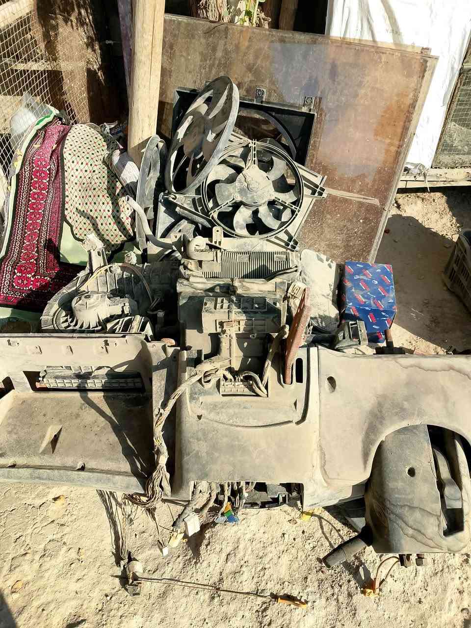 سلام عليكم غراض سيارات كلشي مجود بيهن غراض مال الانتر كلشي مجود اسعار مناسبه جدا *********** هذا رقم تواصل
