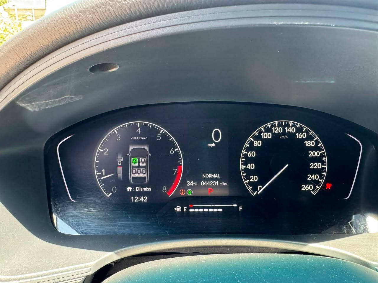 للبيع هوندا سڤك مديل 2024
محرك 2000تنفس طبيعي 
السياره ماشيه 44 الف مايل 
ضرر مرفق بالمنشور 
سياره سبورت فول معروفه مواصفات الاسبورت 
مكان السياره بغداد الكراده داخل 
سعره 145 وبيها مجال بصيط 
***********
