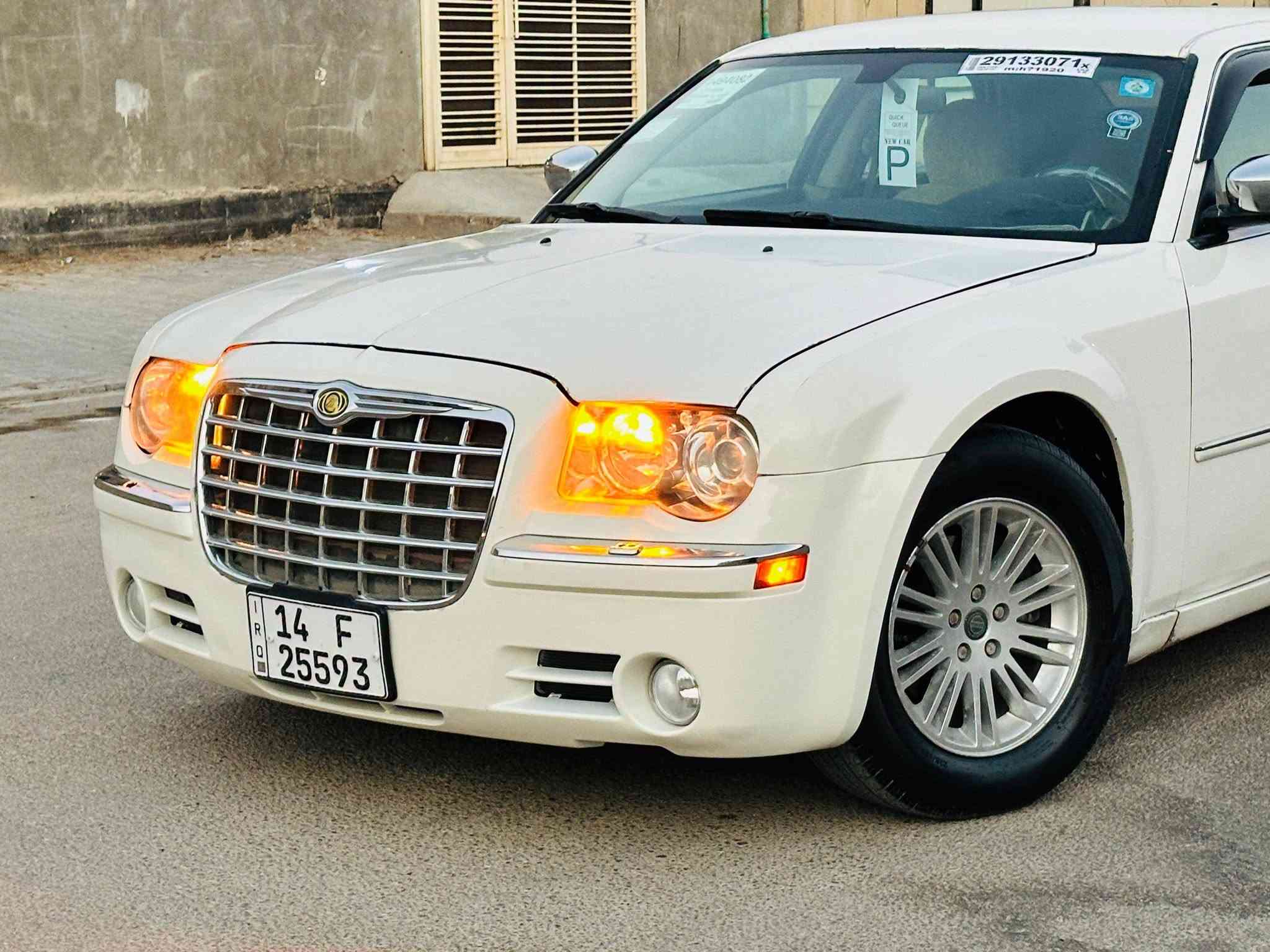 سلام وعليكم
اوبامه موديل يخبل 2009 اصل وراد كندي 
رقم بصره دولي سنويه جديده وهزه جديده تحويل مباشر 
سياره وراد كندي بالعراق صار بيه جاملغ وبنيد (فقط 
السعر جوه السوك 102وبيه مجال 
مكينه وكير 100/100
حجم المكينه 3500 اصل 
سياره تويل اصل 
كشنات بيجي 
سياره فول مواصفات عده الفتحه 
حداده تخم تاير 
كله جديد شاشه جبير كامره تبريد ثلج ❄️ دواخل بل كارتون سياره مال جناي مجهزه علا أيدي سياره بديه كلش حلو وشرط حته خياس مابيه 
 العنوان بصره قضاء المدينه هاتف ***********////***********
