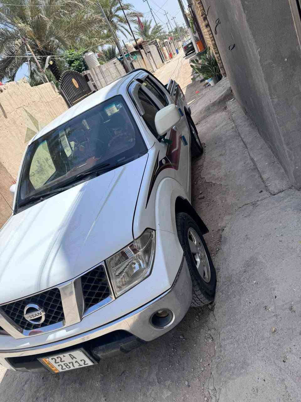 السلام عليكم نيسان نيفارا ٢٠١٤ الباب الخلف السائق مبدل مكينه مفتوحه السعر ١٢٠ وبيها مجال السياره جداا نضيفه المكان كربلاء طويريج ***********

