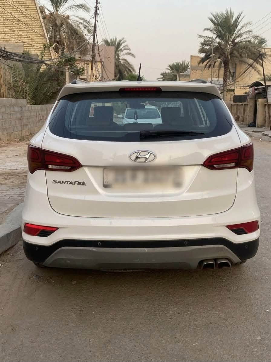 للبيع: هيونداي سنتافي (Hyundai Santa Fe) بحالة ممتازة
الموديل: 2018
 اللون: أبيض
 الرقم: سليمانية
 المحرك: 4 سلندر
 
 الحالة الفنية:
 السيارة بحالة ممتازة جداً خالية من الأعطال
 جاهزة للتحويل مباشرةً

 السعر: [16,000$]
 المكان: كربلاء المقدسه
 للتواصل والاستفسار: ***********
