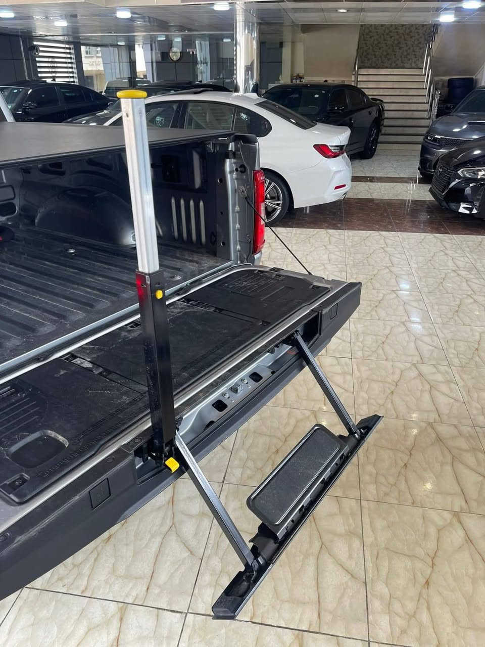 السلام عليكم ✋🏻🤍
للبيع فقط 

بي كب فوردF150

  (2023)

السياره جديده واحلى من الصور

رقم دهوك الجديد مرقمه وبسمنا السياره

مواصفات فول XLT
فول الفول ماعدا الفتحه وكشنات مخمل 
بصمه+بصمه ابواب+صندوك+تشغيل عن بعد
رادار امامي 
تبريد قطعتين 
تدفئه مقاعد
مقعد كهرباء
شاشه ايباد+تدعم كاربلي 
تحديد مسار 
توقف ذاتي 
مانع اصتدام 
5كامرات 360
حساسات خلفي امامي وجوانب 
تثبيت سرعه 
هندبريك بصمه 
تو ويل موفورويل 
اتقصاديه ⛽
وبعد بيها مواصفات ماذكرتهن لان معروفه مواصفاتها 
لون رصاصي مميز لماع 🩶
محرك(V8 (5000 💣🇺🇸✈️

كير محرك شرط 

 السياره 
كلين كلين بدون قطرة صبغ وضع شركه 

سبيرها علبلاد منازل 

***********
ابوعلي 
متوفر واتساب
