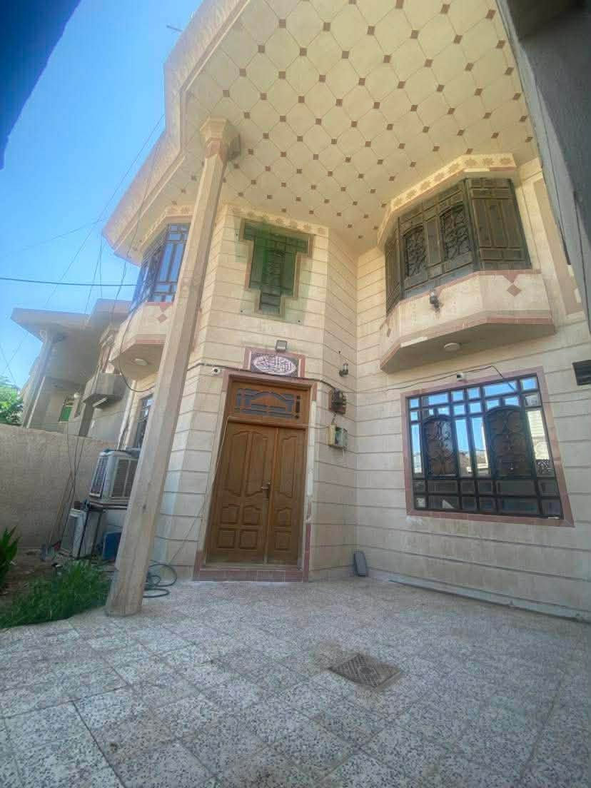 حي الحسين (التاسعة) • ٢٠٠م • ٤ غرف