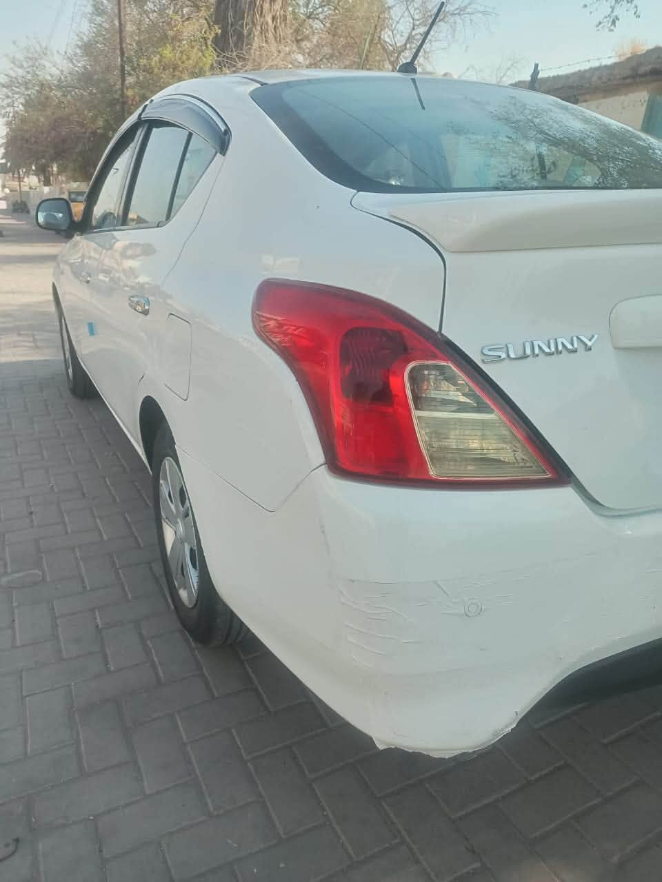 سلام عليكم عندي سني لبيع موديل ٢٠مكفوله من صبغ و ضربه رقم بغداد مكاني بغداد الكرخ ماشيه ٥٤الف رقم تلفون ***********
