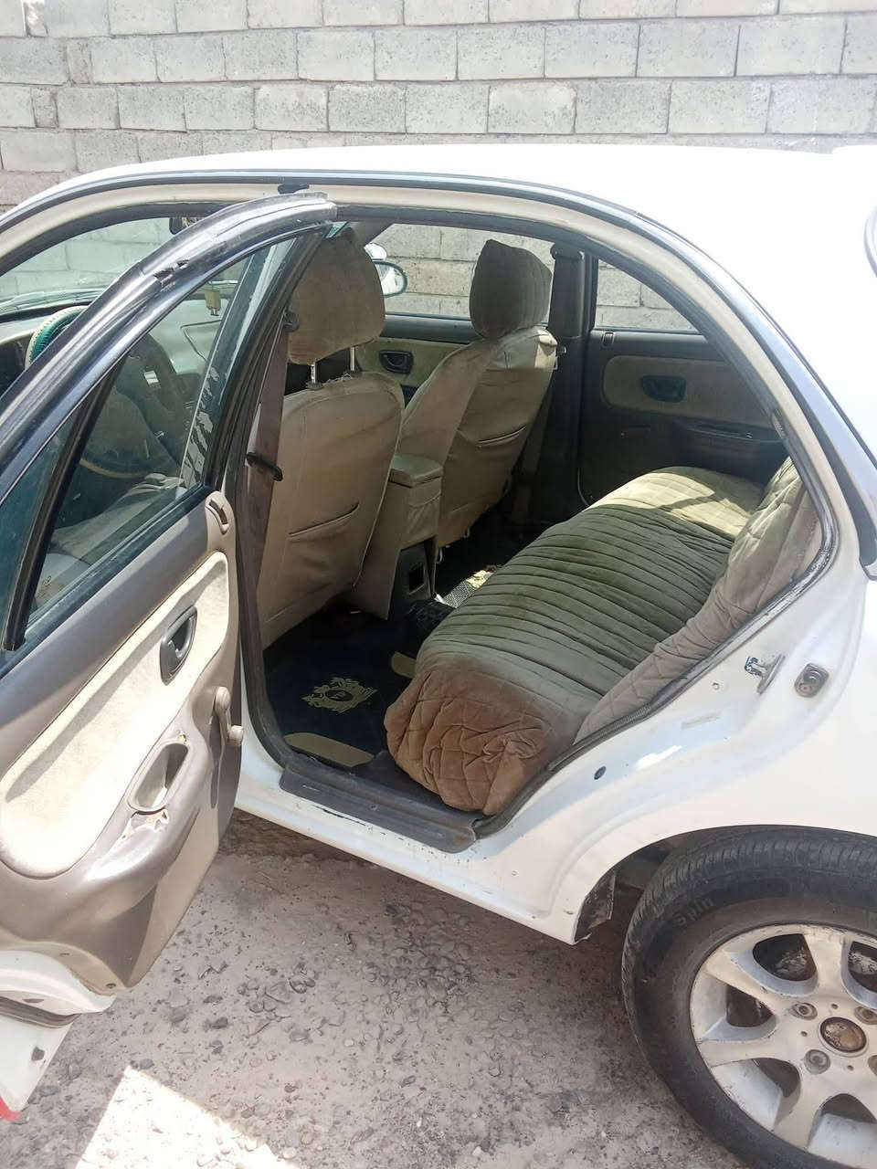 سيارة هونداي للبيع موديل 97بسمي رقم صلاح الدين نكليزي مكان السيارة جنوب الموصل السعر 30قفل اتصال ***********
