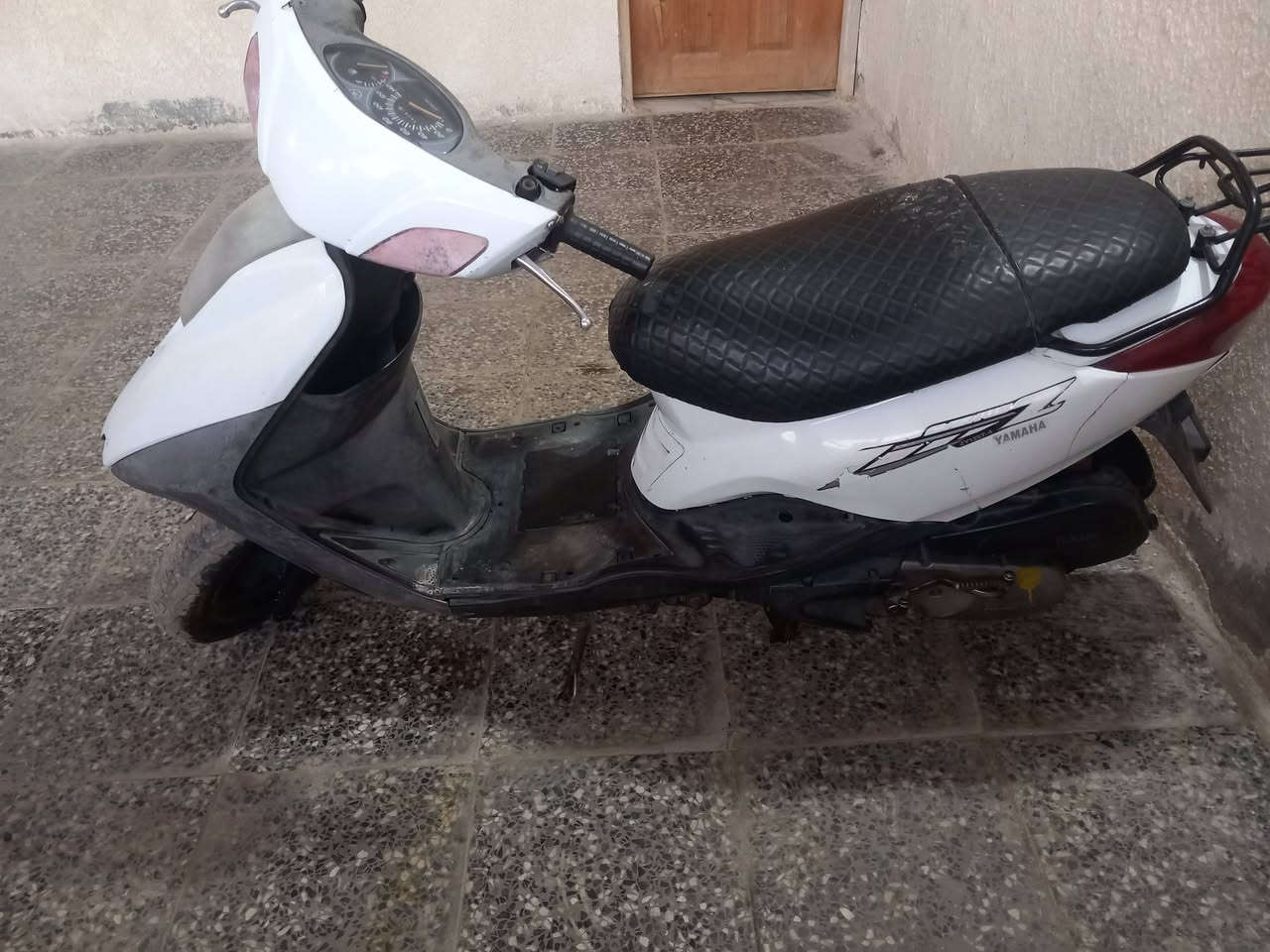 السلام عليكم دراجه بريز للبيع ابيعها كوم حديد ما بها اي شيء بس راس البلك الجوا بالمحرك مهور سعرها 250 مكان بغداد البياع شط الرابعه.***********

