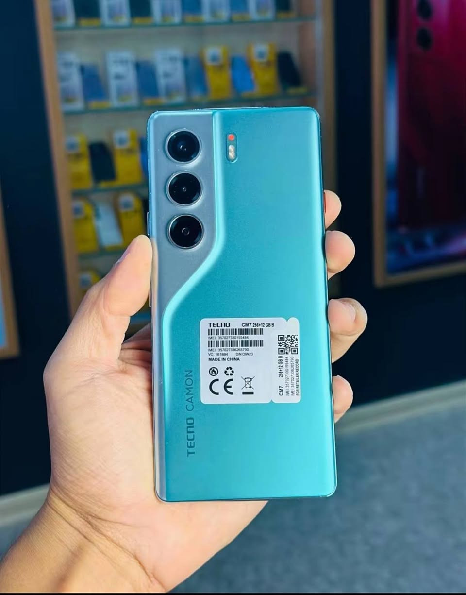 السلام عليكم
TCNO Camon 40 Pro 5G 
ذاكرة 256
ذاكرة 12+12
بطارية 5200 تدعم الشحن السريع بقدرة 45 واط 
معالج Dimensity 7300 Ultra ببجي 90 فريم 
كاميرات قوية تدعم المثبت البصري ois
غراضة كاملة جهاز نضيف وما مفتوح 300
قفلوا
*********** واتساب فقط
