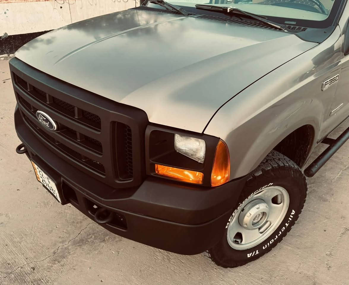 (( فورد 2007  اربيل سوبر ديوتي F-350 باور ستروك ، محرك V8 توربو گاز ، گير اوتماتيك ، فور ويل ، رقم اربيل تحويل أو وكالة ، جاهزة و بلادية مكفولة و نظيفة جداً داخل و خارج ))🌹
:
#_السعر / 92 ورقة💰
:
#_للإستفسار / *********** ☎️
------------------------------
مكان السياره بغداد الغزالية
