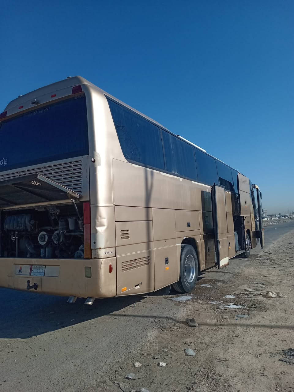 سلام عليكم باص 350 البيع مكينه و تبريد خير من الله كلج جديد حديده جديده رقم صاحب ***********
