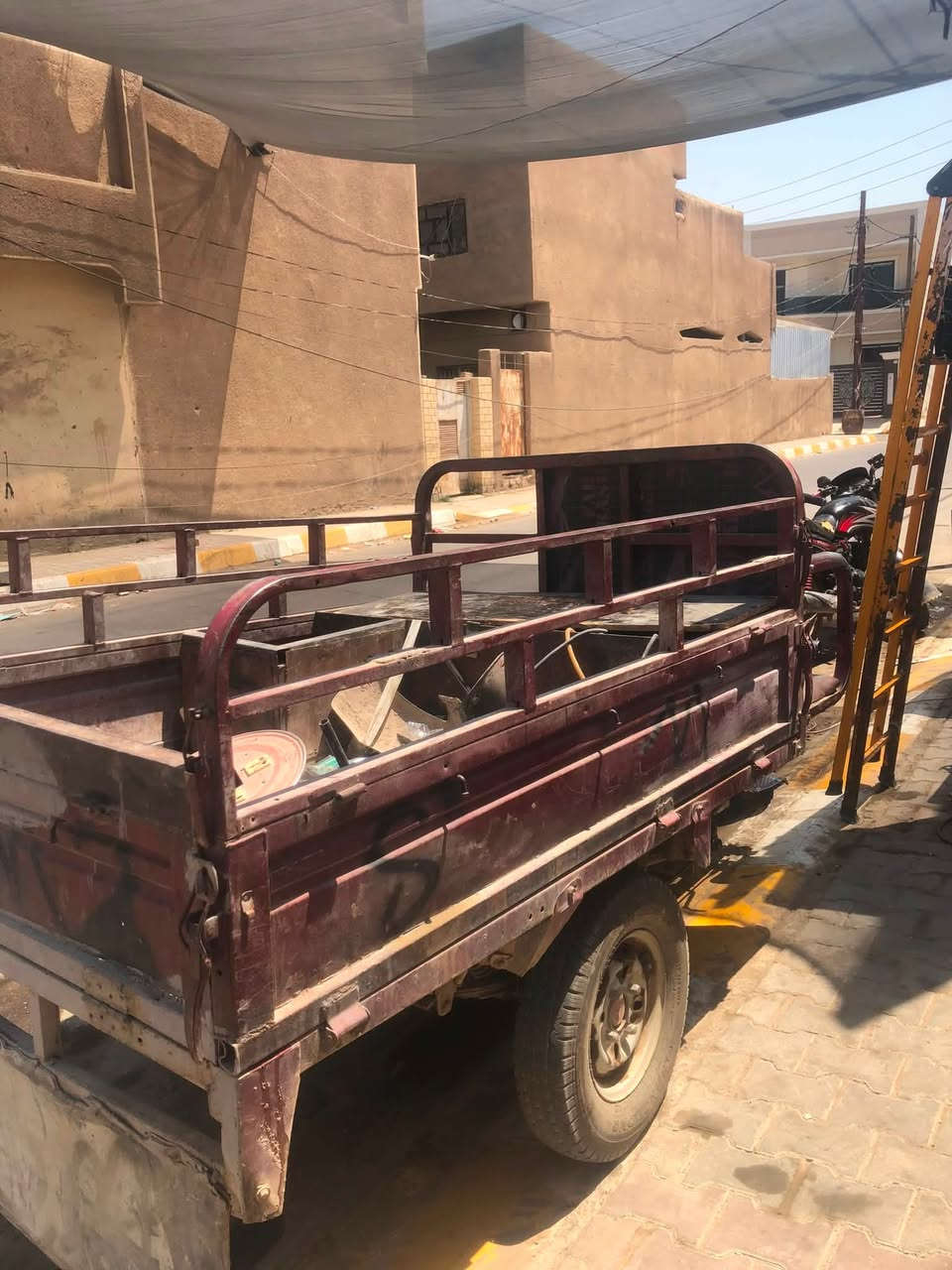 سلام وعليكم ستوته البيع نضيفه كدامكم السعر ٦٠٠وبيه مجال لاستفسار التصال على الرقم *********** وتساب او الخاص مفتوح
