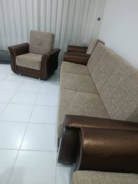 كنب تركي • نظيف • بلا عيوب