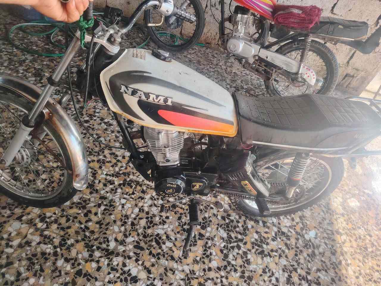 دراجه مناسبه للبيع سعرهه 250
تجي تشوفهه بعينك ***********اتصل

بيهه مجال شويه حك جيه
