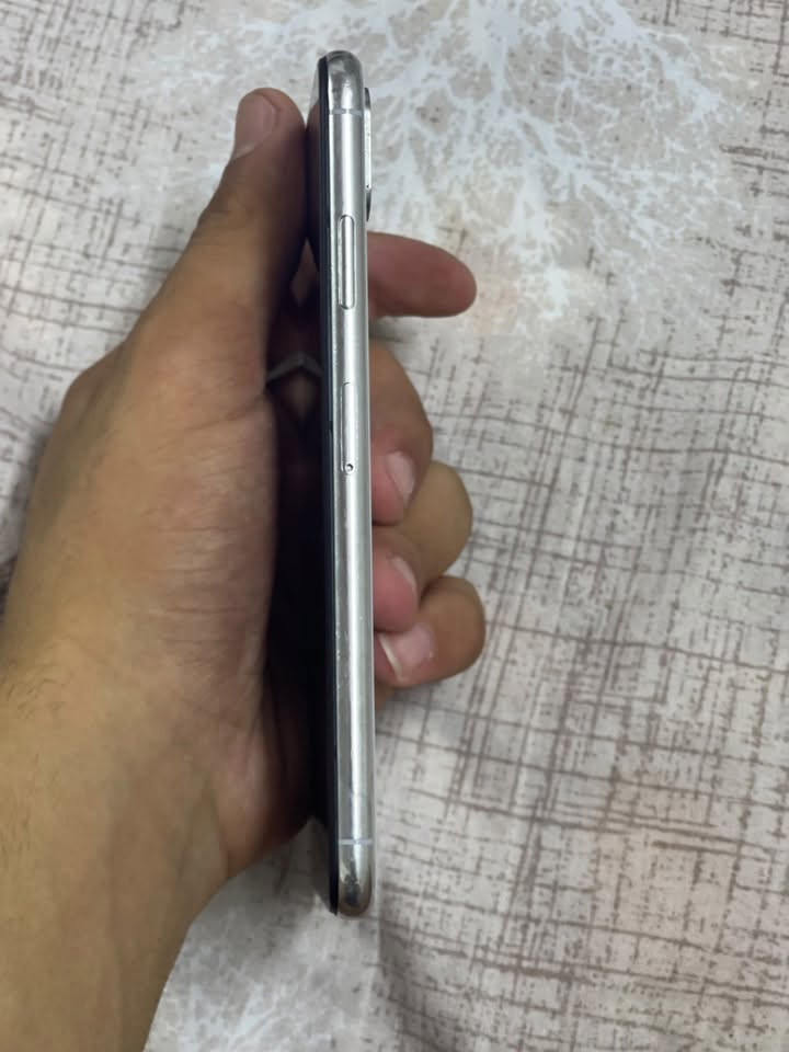 السلام عليكم ايفون XS MAX ذاكره 256 مبدل بطاريه فقط السعر 200 وبي مجال ***********

