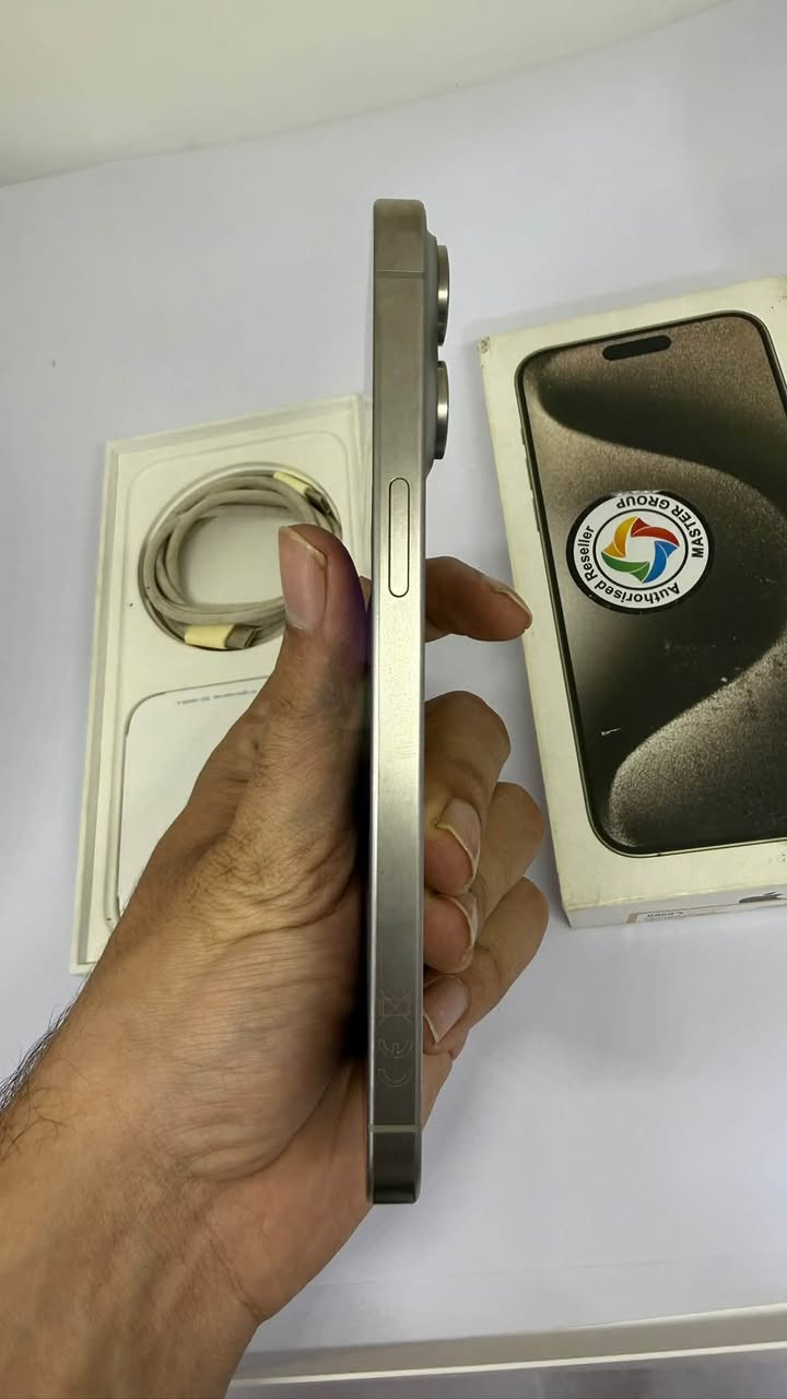 آيفون 15 برو ماكس • ٢٥٦ • بطارية ٩٢٪