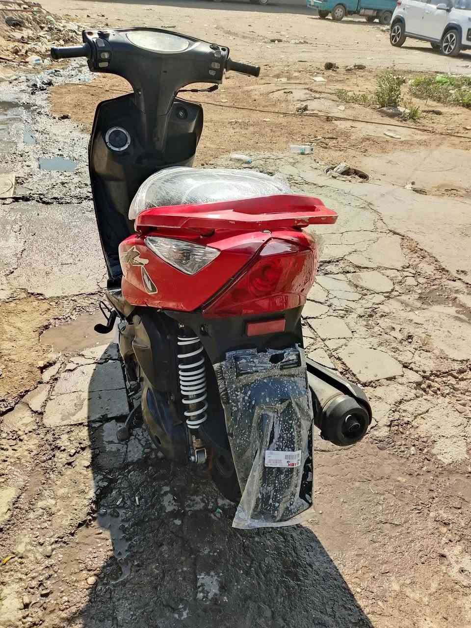 سلام عليكم دراجه جيتار ثعلب للبيع مكفولة كفالة عامة لا تبخير لا نضوح مكينة ناعمه من يدك للشارع السعر 750 وبيها مجال مكان بغداد جسر ديالى ***********
