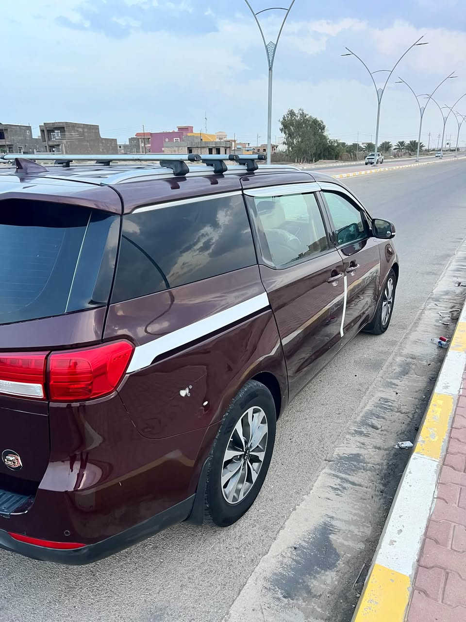 السلام عليكم
كيا سيدونا موديل 15 فول مواصفات بدون فتحه داخل بيجي السياره حلوه ونظيفه بيها خمس قطع الصندوق وجاملغات خلفيه وبوب سلايت توحيد لون السياره ماشيه 300 ميل محرك بي بدايه تنقيص الگير بشرط 
السعر 150 وبيها مجال ترهم مراوس بـ جمسي من موديل 7 حتى 12 او جارجر او اوباما بنفس السعر ماعندي فرق 
مكانهاا بغداد حي الخضراء 
ملاحظه السياره عليها غرامه 700 الف تنگطع من سعرها 
للاستفسار ***********
