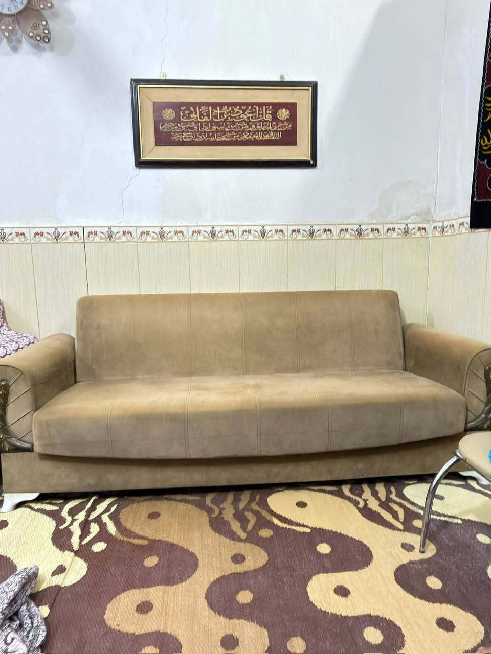 السلام عليكم تخم نضيف للبيع السعر 800 وبي مجال ***********
