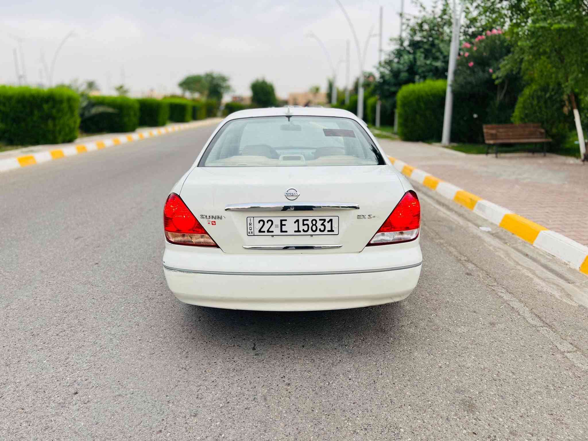السلام عليكم / للبيع بسعر مناسب جداً  88$ اعتذر عن الاقساط والوعده/ نيسان صني ياباني الاصلي فول اوتوماتيك/ موديل 2009 / لون أبيض صدفي/ السياره جاهزه من كل النواحي/ بعدها بلاديه وعلى وضع الشركه/ السياره مكفوله من الصبغ/ ماعدا ربع باب السكن مرشوش أثر شخط/ السياره كير ومحرك وتبريد وتدفئة/ وصدر وتخم تاير وكهربائيات كله جديد/ محرك أسود المرغوب/ وين يعجبك أفحص/ العنوان تكريت القادسيه/ للاستفسار *********** / ***********
