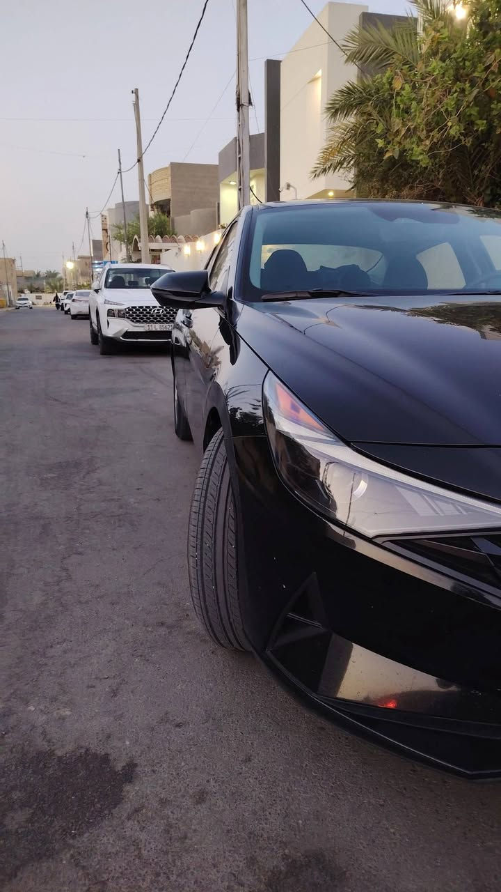 هيونداي النتره وارد أمريكي  2023 حادثهه موضح بالصور رصعات فقط كفاله عامه من الصبغ السياره جديده للاستفسار ***********
