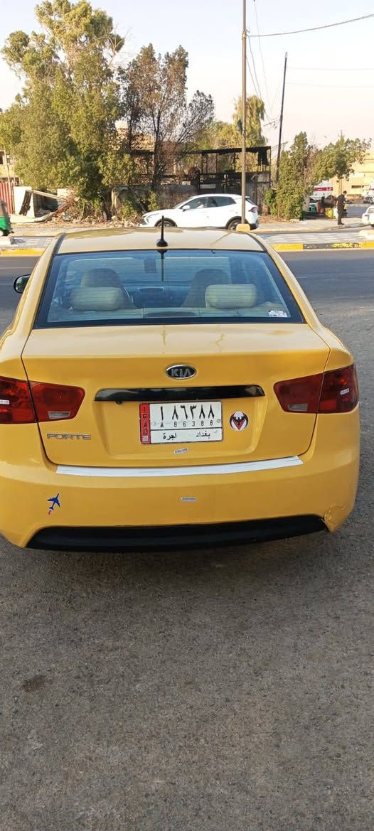 السلام عليكم فورتي 2011 مكينه 2400 دوش وارد امريكي حادثها بنيد بدون دواخل كير ومكينه لاصرف ولا بخار صدر تايرات تبريد كله جديد مصفره هيئه وغرامات السياره جاهزه من كلشي مكانها بغداد السعر 73 وبيها مجال ***********
