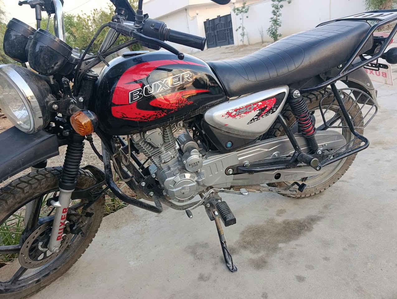 🏍️ دراجة بوكسر باب ثاني للبيع، بيها طعجات بسيطة بالتانكي، جاهزة للشغل والدليفري.
البيع بشرط الفحص، تعال شوفها بعينك. الشاري يتصل ويدلل.
#بوكسر #دراجات #دليفري #دراجات_للبیع #العراق
