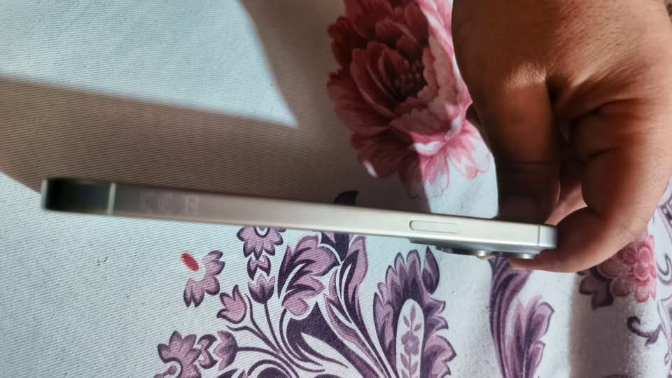 سلام عليكم
15 برو ماكس 

تيتانيوم 

ماستر شرق اوسط 

256 ذاكرة 

بطارية 85 

فقط كيبل كارتون ضايعه

مكاني بغداد رصافه اوكرخ

سعره 950قفل بدون عمله
***********
وتساب
