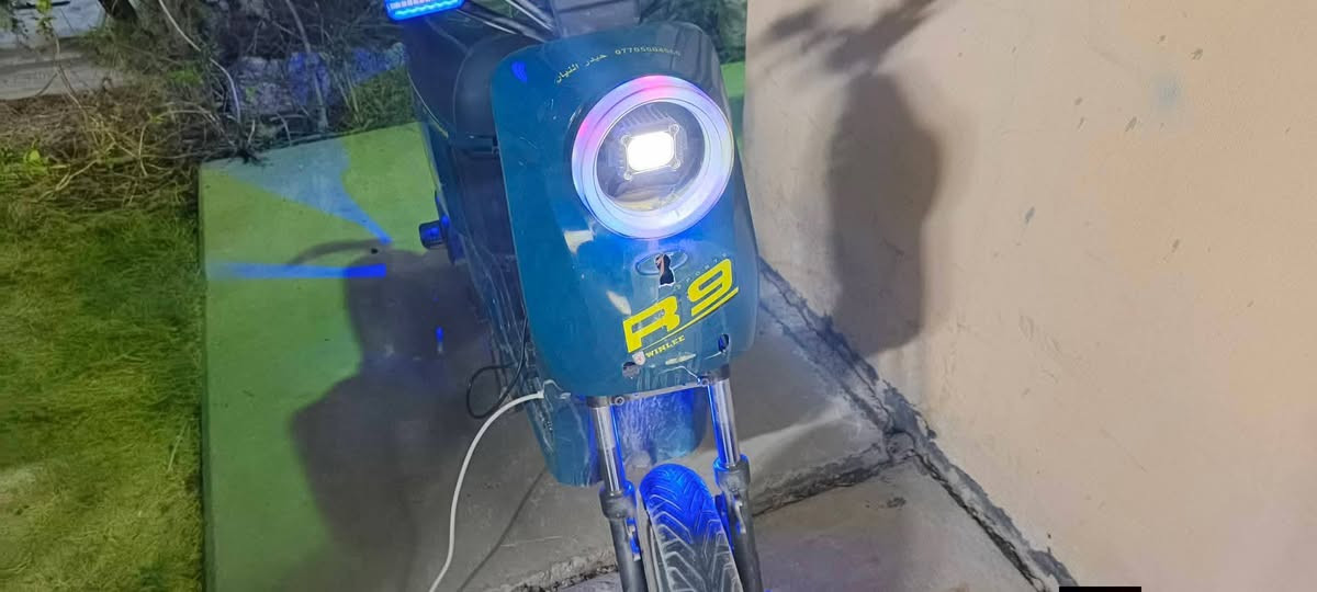 سلام عليكم r9  للبيع دراجه نقوصات بسيطه مثل ماموضح بلصور كلشي شغال كهربائيات بطاريه نضيفه 
رقم ***********
مكاني ديالى
