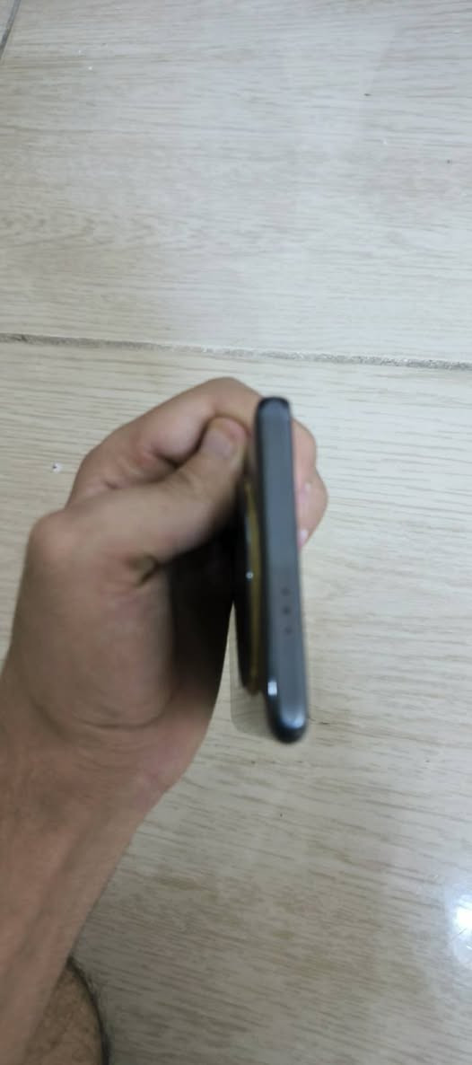 موجود هونر اكس 9S جهاز حلو ونضيف بس شاشه شويه مكسوره الي يريده يتواصل عل رقام ***********
***********
