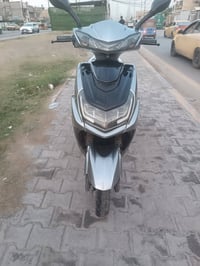 سكنز شحن • ٦ بطاريات • سرعة ٧٠
