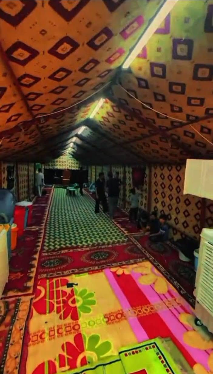 السلام عليكم 

للبيع جادر الحديد مع القماش مع الفراش
عدد الشبات 9

تواصل ***********
