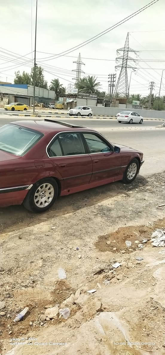 السلام عليكم
بي ام  740 كاسحة موديل ١٩٩٧ محدثة  ٢٠٠٠  
 رقم بغداد  بسمي
السعر 70  ورقة وبيها مجال 
السيارة جاهزه من كل شي يعوزها شوية ترتيبات 
بدون ضربه مصبوغة عام 
كير  ومحرك  والصدر أمامي وخلفي مكفولات  ، 
 التبريد والكهربائيات كلها شغاله 
تايرات وباتري جديد 
مكان السيارة النجف / كوفة 
موبايل *********** النجف, العراق
