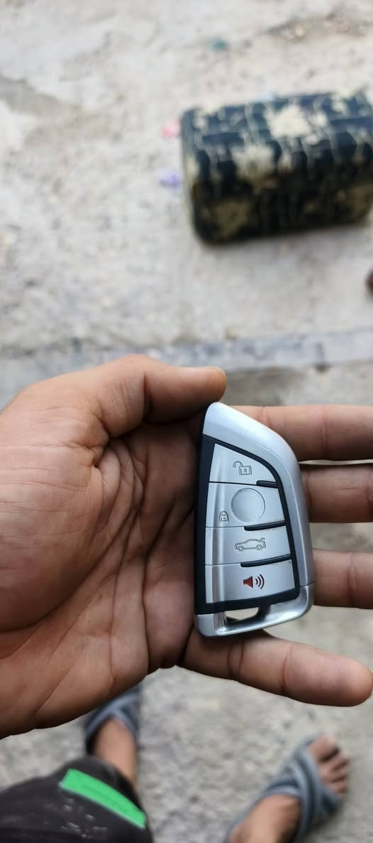 السلام عليكم  بصمه اصليه 
الي تخدمه ب50الف وي التوصيل 
***********
***********
