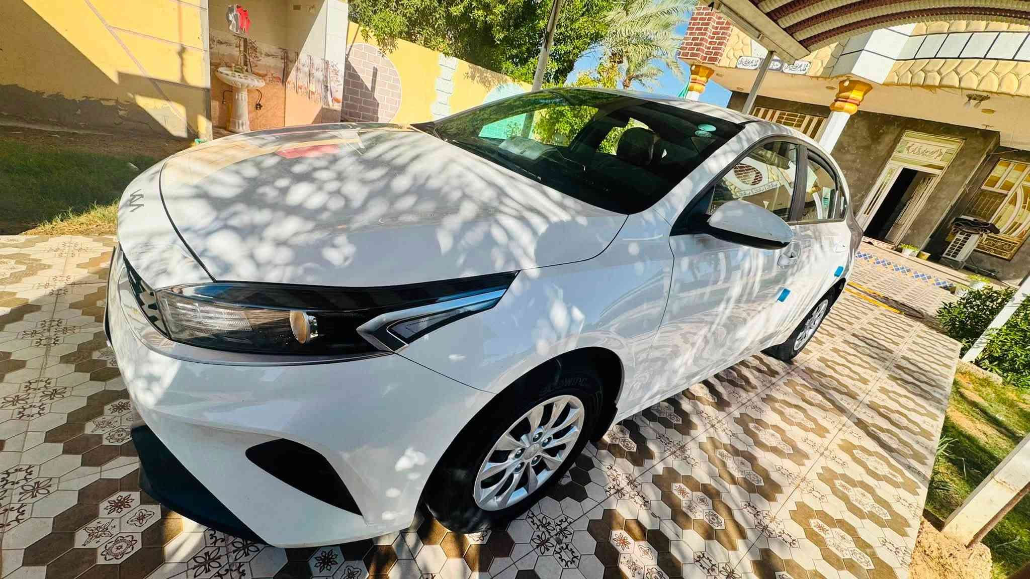 سلام عليكم للبيع سيراتو موديل ٢٤
فول موصفات 
خلجي 
سيارة كارتون
ماشيه ٤٠
محرك ٢٠٠٠
***********
