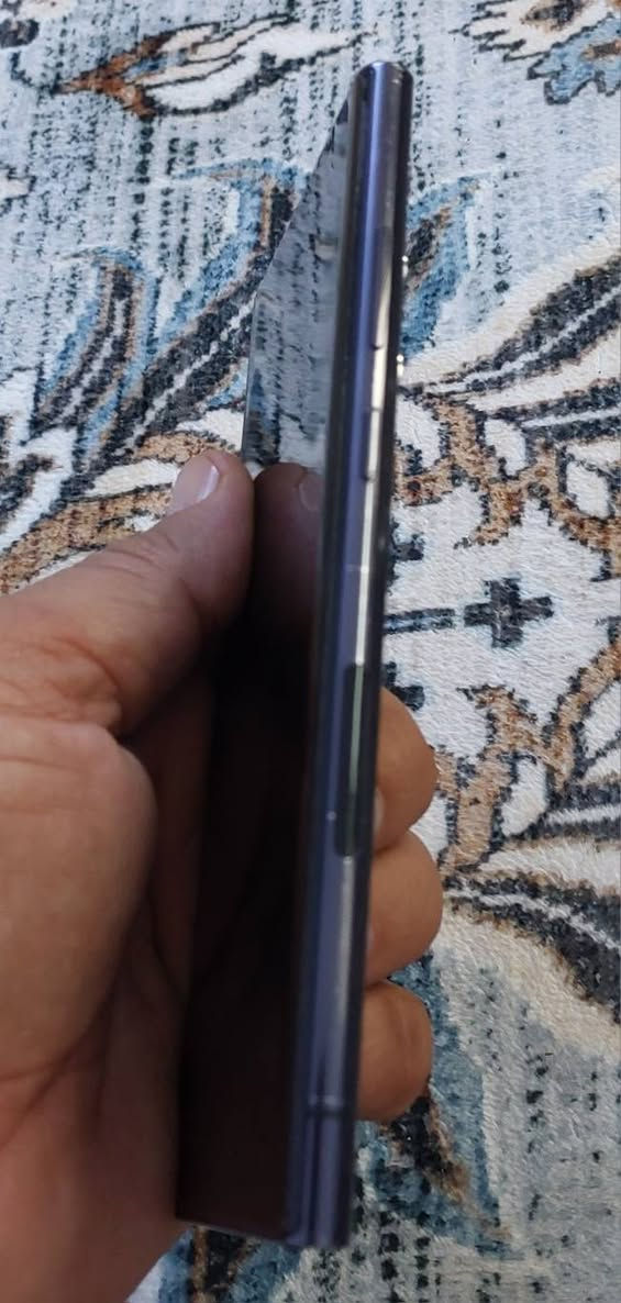 للبيع سامسونج s22 الترا النسخة اليابانية .. الجهاز مكفول من الفتح والعطل والصيانة ..  فقط بي هاي الصدعه بل ضهر كما موضحة بل صورة .. الجهاز يدعم تسجيل المكالمات التلقائي سعره  500 الف  وبي مجال للشراي مكاني بغداد ***********
