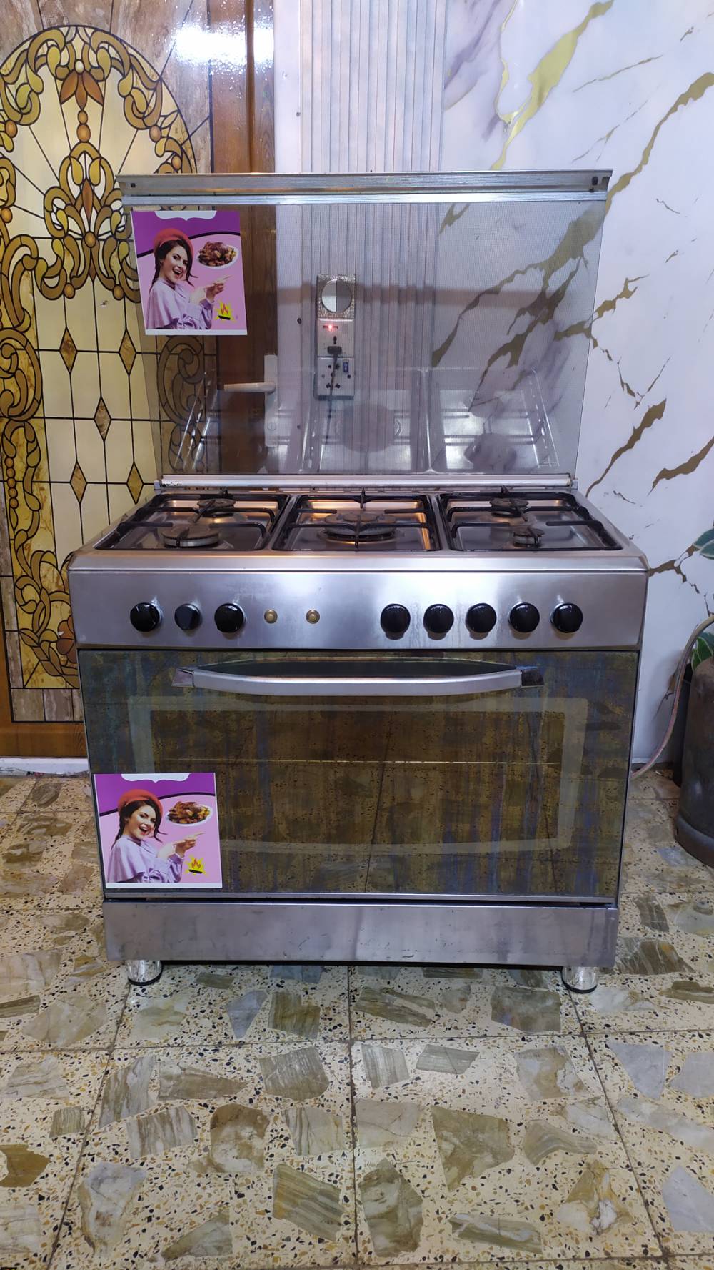 طباخ إيطالي • ٥ عيون