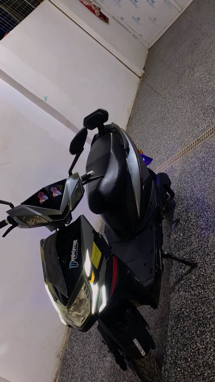موطور شحن • ٦ بطاريات • ٦٥٠