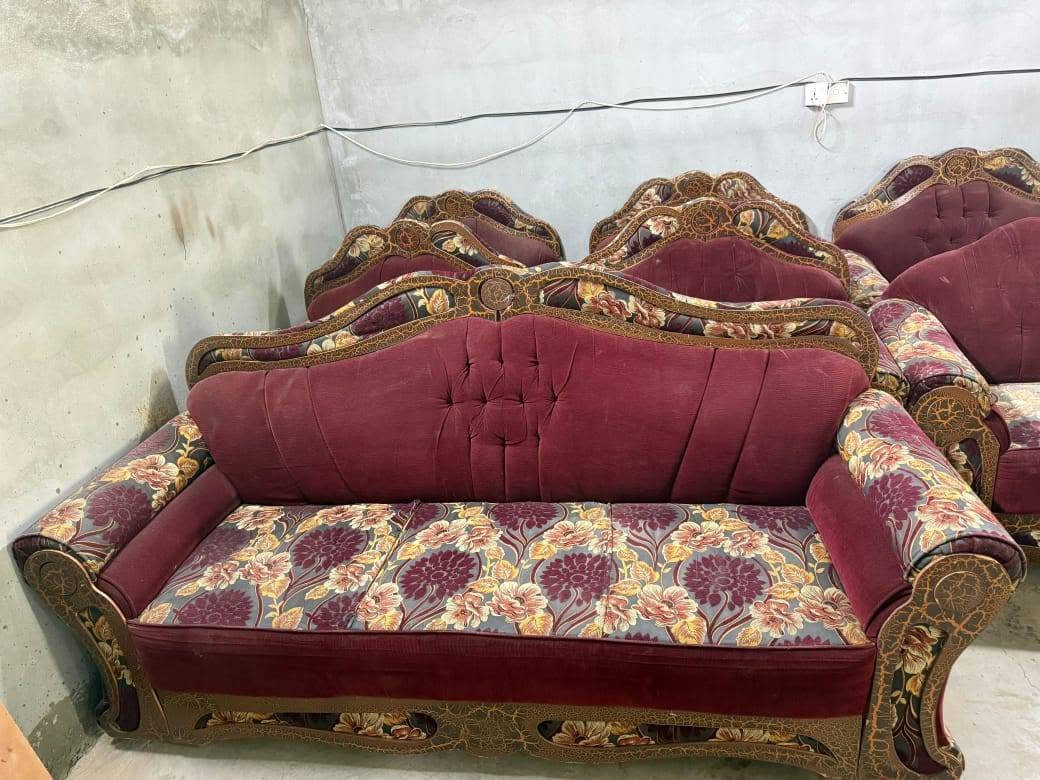السلام عليكم تخم قنفات لبيع حيل نضيفات العنوان الفلوجه
رقم ***********
