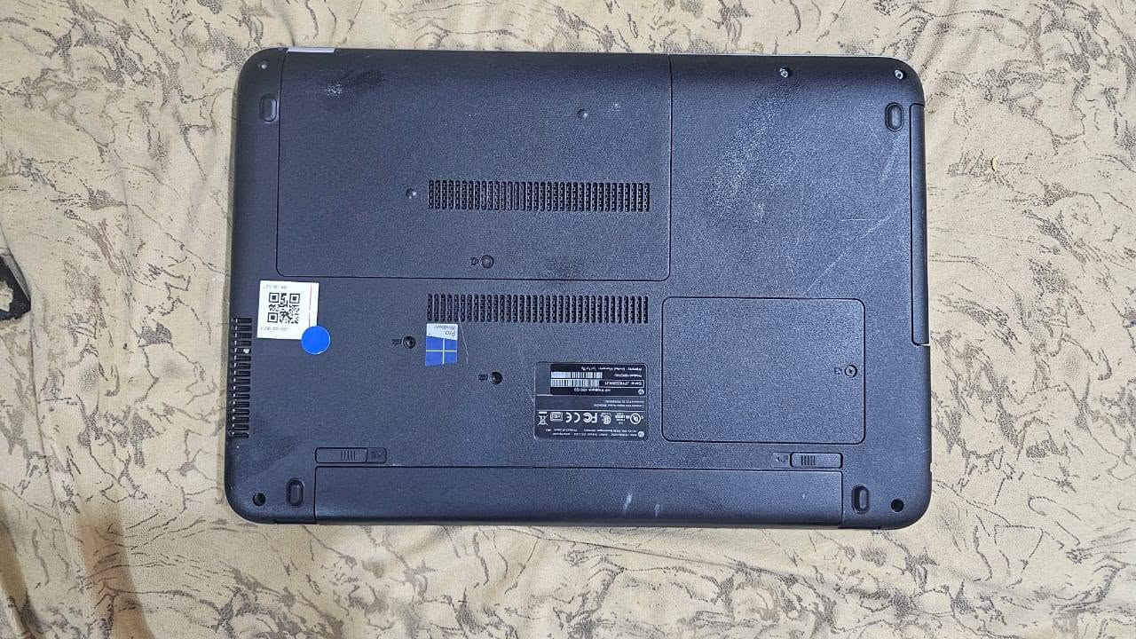 💻🔥 للبيع HP ProBook 450 G3 — عملي وسريع وجاهز للاستخدام 🔥
إذا تبحث عن لابتوب مرتب، عملي وسريع للدراسة والعمل والاستخدام اليومي بسعر مناسب، فهذا الجهاز خيار ممتاز 👌
⚙️ المواصفات:
🔹 الموديل: HP ProBook 450 G3
🔹 المعالج: Intel Core i7-6500U
⚡ سرعة تصل إلى 3.1GHz Turbo
🔹 الرام: 8GB DDR3
🔹 التخزين: 256GB SSD 🚀
🔹 كرت الشاشة: Intel HD Graphics 520
🔹 الشاشة: 15.6 إنش
🔹 النظام: Windows 10/حسب الموجود بالجهاز
🔹 لوحة مفاتيح عربية/إنكليزية
🔹 تصميم عملي ومتين من سلسلة ProBook
🔹 مناسب للأعمال المكتبية، الدراسة، الإنترنت، Office، مشاهدة الأفلام والبرامج الهندسية الخفيفة.
⭐ ليش هذا الجهاز مناسب ؟
الـ SSD يعطيه فرقاً كبيراً بالسرعة مقارنة بالأجهزة القديمة التي تعمل على HDD، وذاكرة 8GB مناسبة جداً للاستخدام اليومي وتعدد المهام.
📚 ممتاز للطلاب والجامعة
💼 مناسب للعمل والمكاتب
🌐 سريع للتصفح والبرامج المكتبية
🎬 مناسب للمشاهدة والاستخدام اليومي
🔧 قابل للترقية مستقبلاً حسب القطع المتوفرة.

للاستفسار :  ***********

نص مكتوب في الصور:
- About Your PC is monitored and protected. See details in Windows Security Installed RAM 8.00 GB DDR3 Processor Intel(R) Core(TM) i7-6500U CPU @ 2.50GHz 2.59 GHz Graphics Card 128 MB Intel(R) HD Graphics 520 Storage 238 GB 34 GB of 238 GB used DESKTOP-T3C2A3M HP ProBook 450 G3 Rename this PC Device Specifications Copy Device Name DESKTOP-T3C2A3M Processor Intel(R) Core(TM) i7-6500U CPU @ 2.50GHz 2.59 GHz Installed RAM 8.00 GB (7.90 GB usable) Graphics Card Intel(R) HD Graphics 520 (128 MB) Storage 238 GB SSD SSD256GB Device ID 5F399465-5F7B-4DBD-8A5A-708D7CE7BODD Product ID 00330-50351-88288-AAOEM System Type 64-bit operating system, x64-based processor Pen and touch No pen or touch input is available for this display