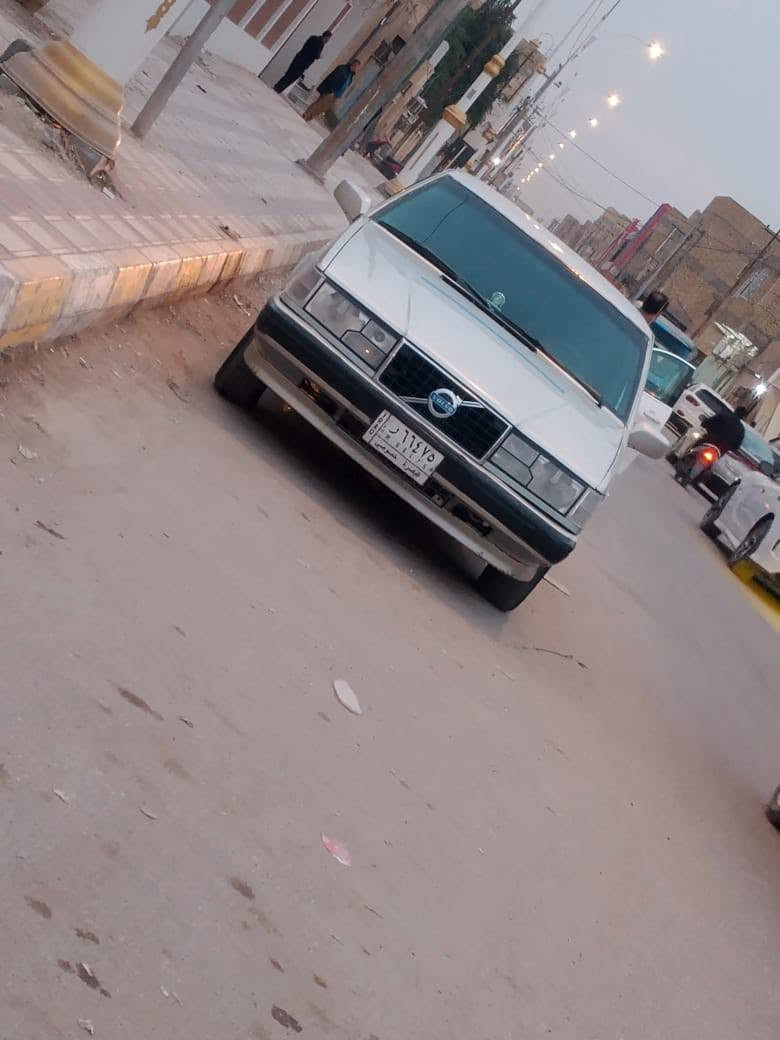 السلام عليكم
ڤولڤو 
موديل 91
خليجي
رقم بصره سنويه لل28 مداور ثاني يوم
كير اوتوماتيك 
جام كهرباء +قفل جام خلفي
غرفه جديده
(كير -محرك -تبريد  -كهربائيات) 
 سنتر لك شغال 
تخم تاير جديد +باتري جديد 
حداديته تخبل+ مطريات
 شباج مربعات
السياره جاهزه بيه نقوصات بصيطه
السياره بيه ضربه خفيفه جاملغ جه السايق   عندي سوناره موجود
#السعر ( 63 )وبيه مجال للشراي
مكان ناصريه
رجائا لا تعاملني بلتلفون مكلف بنشر
للاستفسار الاتصال على الرقم  صاحب السياره*********** مراوس بتكسي حسب قناعة
