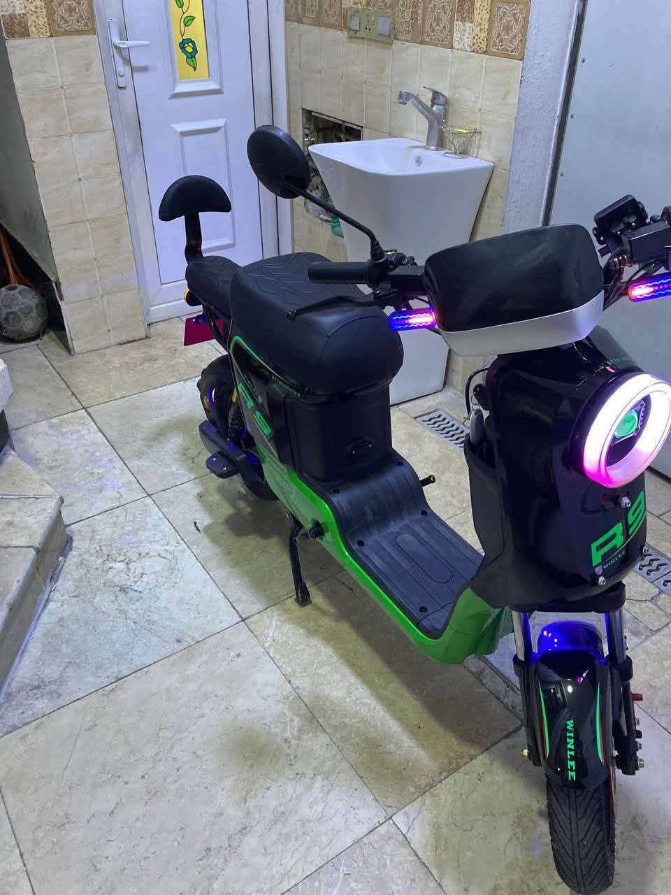 للبيع دراجة شحن R9 ويلي موديل ٢٠٢٦ جديدة جدا  مستعمله قليل  بعدهي بالضمان السعر ٤٢٥ المكان بغداد البلديات تواصل ***********

نص مكتوب في الصور:
- *********** حيدر الثيار
- ***********