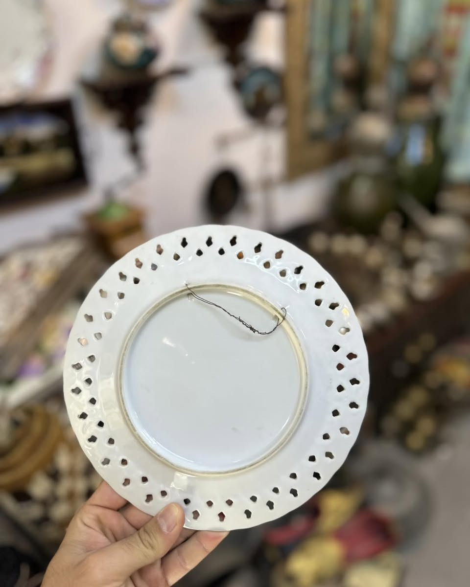 ماعون عبد الكريم قاسم قياس 20cm

⁨ #الباشا_للسجاد_والانتيك #مزاد 
 #انتيكات_الباشا #الباشا #تحف
