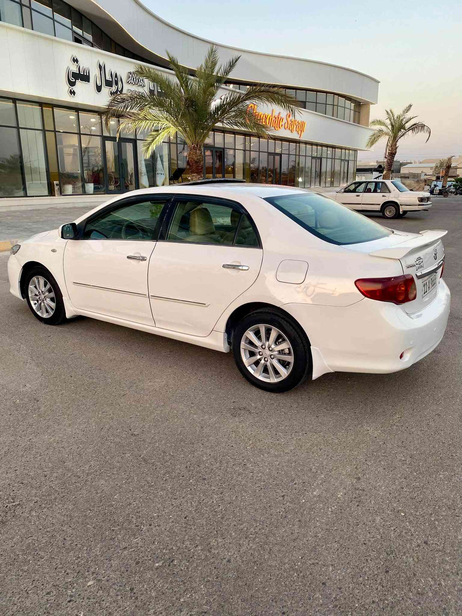 كورلا خليجي موديل 2010 للبيع فقط بدون مراوس ولا اقساط باسمي شخصيا
فووول مواصفات فطيم 
1) سلايت فتحه كما موضح بالصور 
2) خمسة ويل كب 
3) تبريد بيانو
4) تحكمات سترين 
5) يدات الابواب ستيل بلاد 
6) حساسات خلفية 
7) كشانه جلد 
😎 اشاير ترحيب داخلي 
9) شاشة مسجل بلادي 
كير جديد مابي اي مشكله 
محرك جديد مابي مشكله 1800مرغوب
صدر امامي خلفي ادامة جديد قبل سبوعين بدلت صدر حتى مشط ستيرن تبديل 
تبريد ثلج 
السيارة نظيفه ومتعوب عليها 
رقم بغداد سنوية جديده هزة جديده ارقام جديده احولك مباشر 
ملاحظه السيارة بيه تقريبا خمس قطع صبغ اني صبغتهم ع ايدي جان بيها شخوط ودعجات قبل كم يوم طلعتها من الصباغ إذا تحب اخذك ع الصباغ هو يشرحلك سبب الصبغ ف طمأن مابيها حادث وبعدين اكو سونار خلاف كلامي اني ادفع فلوس السونار 
السعر 98$ عنوان مدينة الفلوجة 
***********
***********
