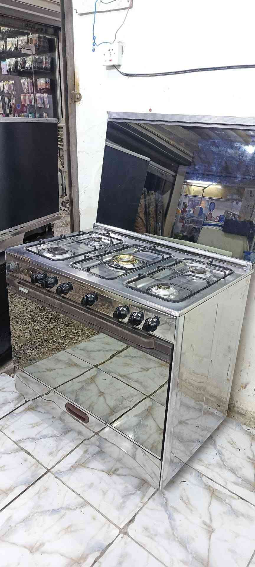 السلام عليكم 
طباخات للبيع 
مصري باب اول وضمان بي سنه 
يونير قياس 90 في 60 
تكنو كاز قياس 90 في 60 
نضافه كدامكم الصور وانتم احكم 
مكاني بغداد الحسينية الراشديه 
توصيل موجود 
التواصل على الرقم و الخاص واتساب ***********
 وموجود عندي بعد 
كريازي 
وفريش
