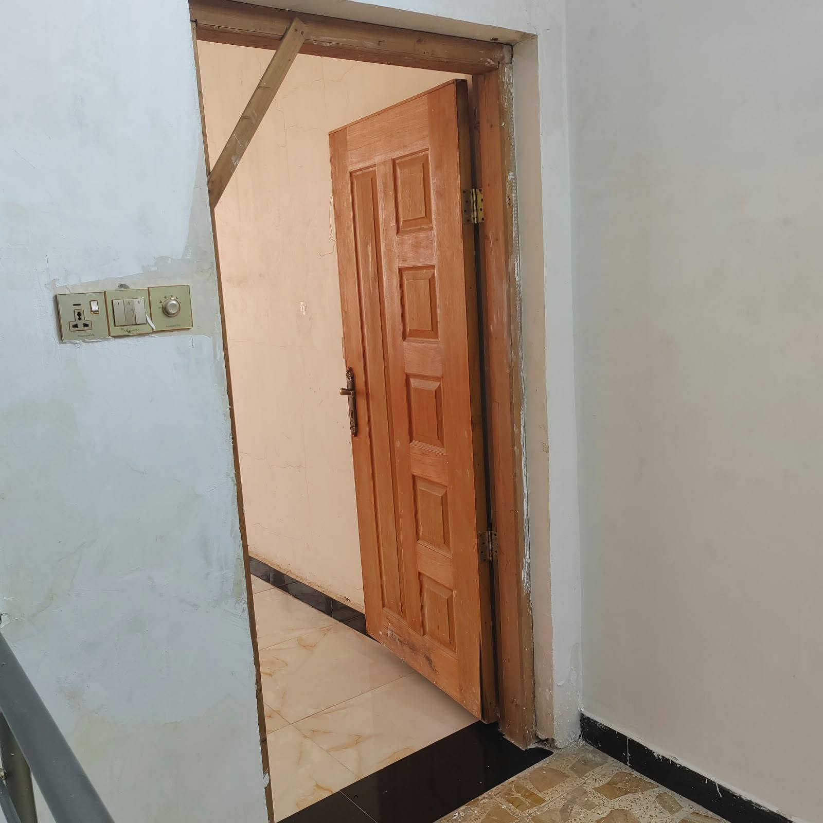 البلديات الضباط الثانيه • ١٠٠م • صاله ومطبخ