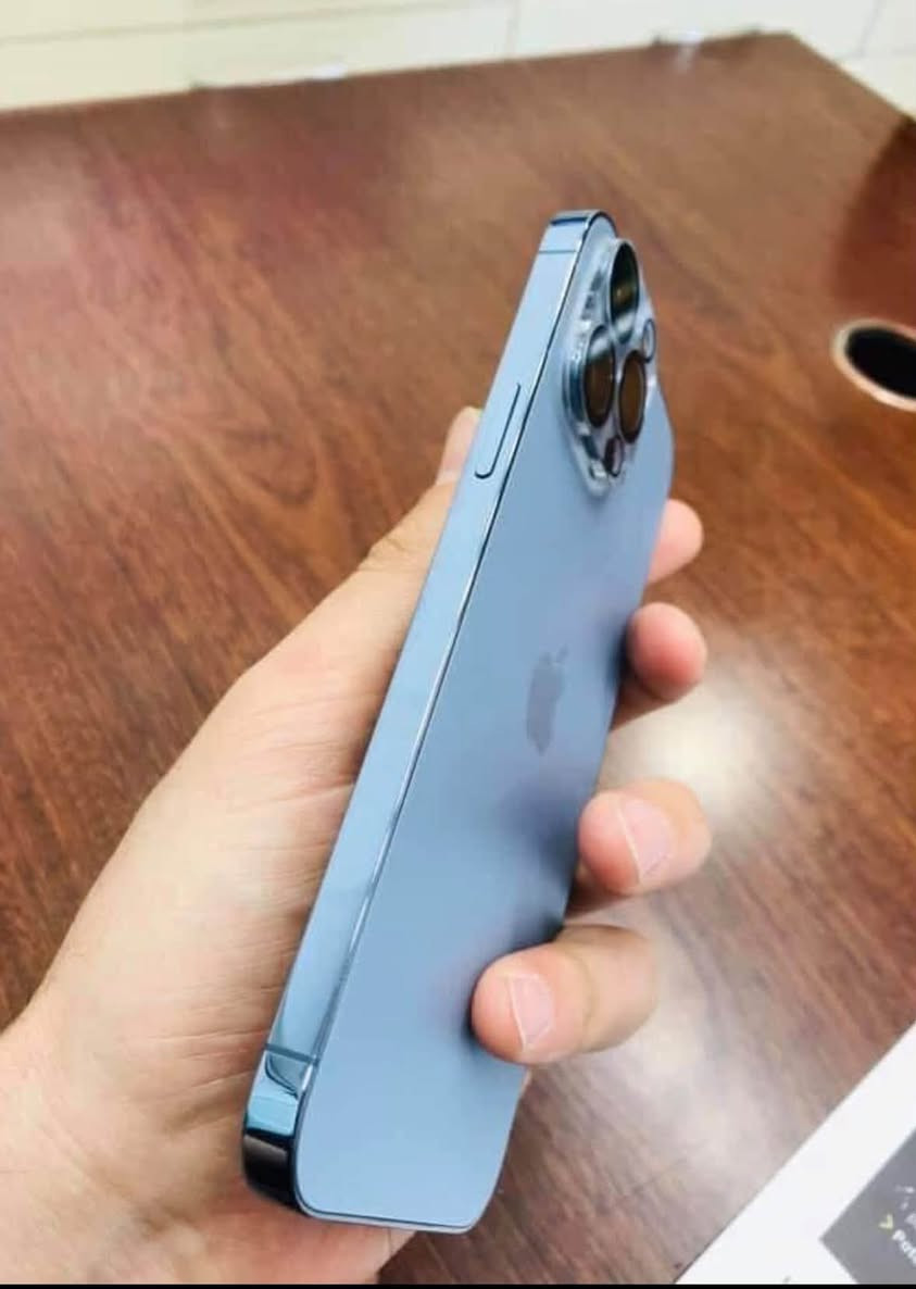 السلام عليكم
📱ايفون 13 برو ماكس
🤍 لون بحري 
💾 ذاكرة 128
🔋 نسبه البطارية 85  
📞 دبل سيم كارت
جهاز شراق اوسط
نضافه 100‎%‎
السعر 675
بغداد المنصور توصيل متوفر 🚚  
 ***********
