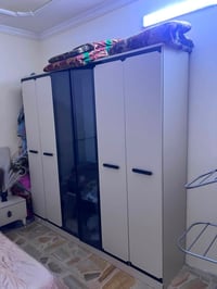 بلا خدش • ٥ أشهر